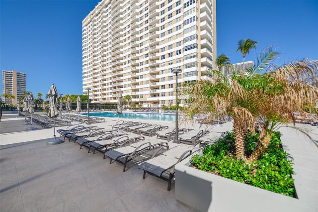 1965 S Ocean Dr 18K, Hallandale Beach, FL 33009