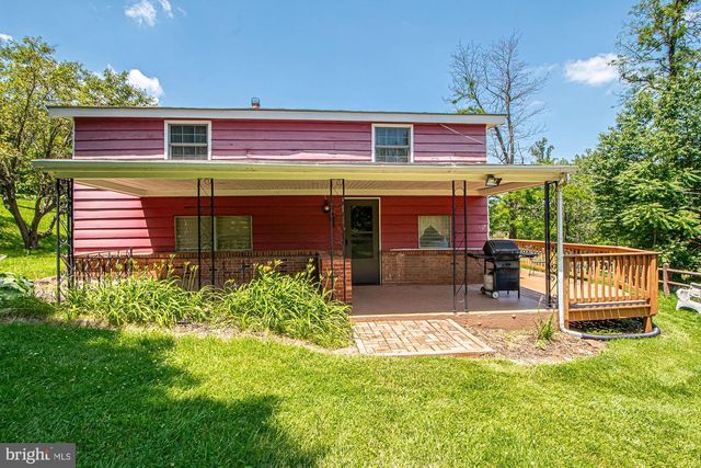 115 CHESTER GAP RD, Chester Gap, VA 22623