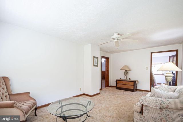 115 CHESTER GAP RD, Chester Gap, VA 22623