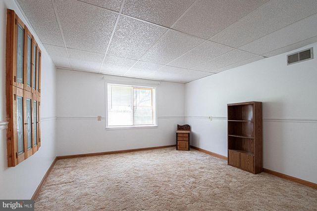 115 CHESTER GAP RD, Chester Gap, VA 22623
