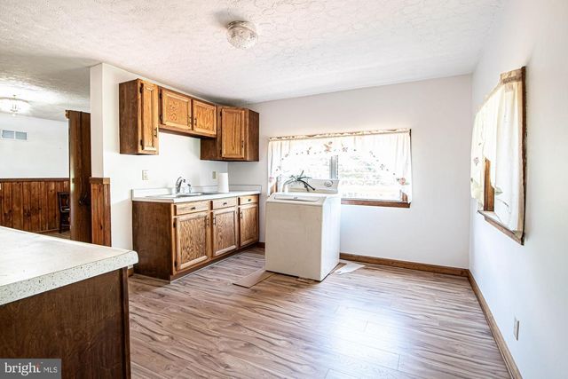 115 CHESTER GAP RD, Chester Gap, VA 22623