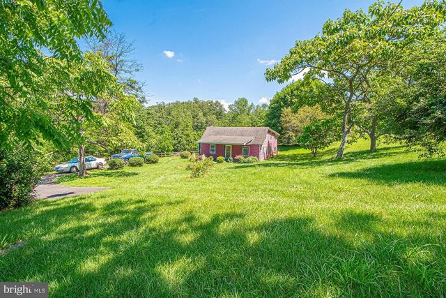 115 CHESTER GAP RD, Chester Gap, VA 22623