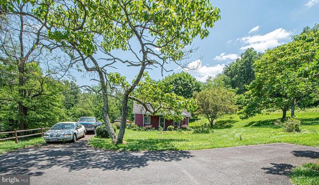 115 CHESTER GAP RD, Chester Gap, VA 22623