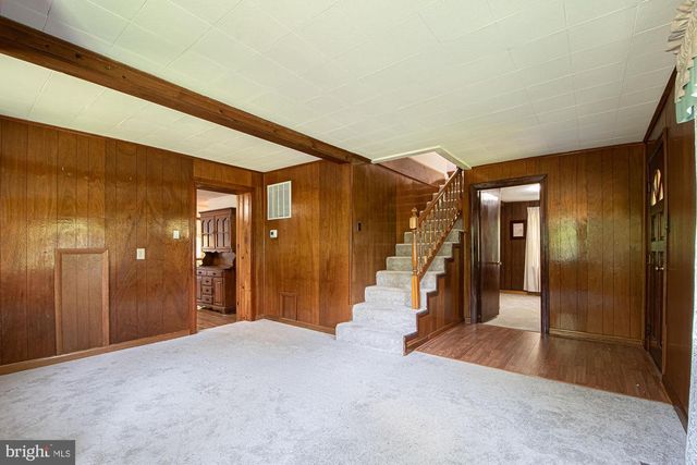 115 CHESTER GAP RD, Chester Gap, VA 22623