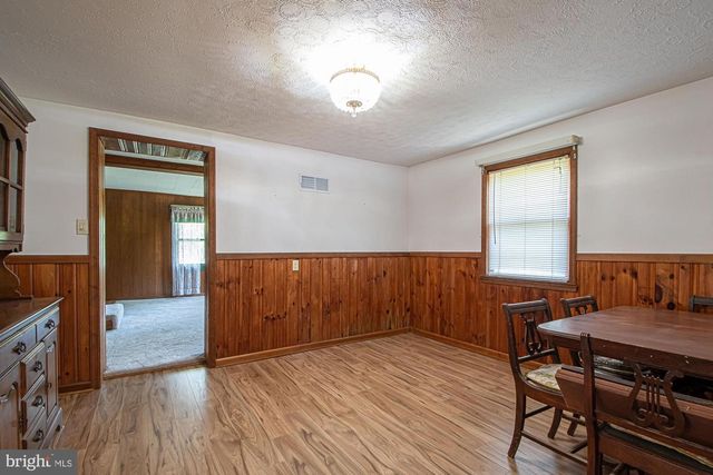 115 CHESTER GAP RD, Chester Gap, VA 22623