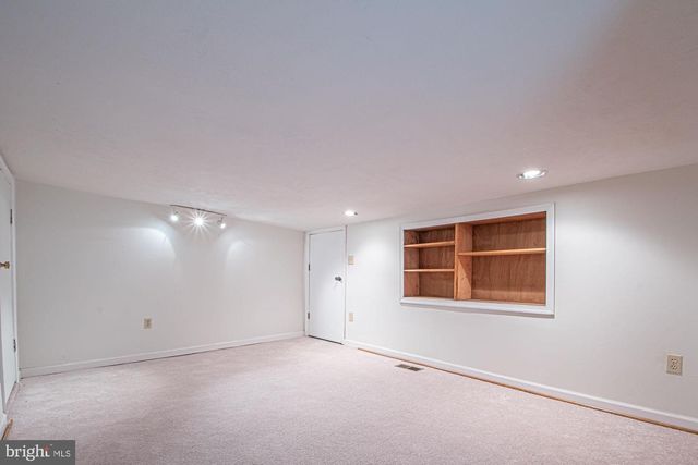 115 CHESTER GAP RD, Chester Gap, VA 22623