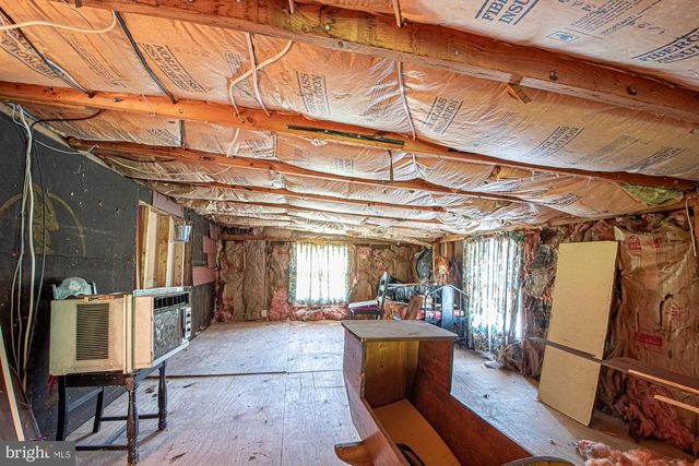 115 CHESTER GAP RD, Chester Gap, VA 22623