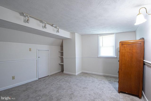 115 CHESTER GAP RD, Chester Gap, VA 22623
