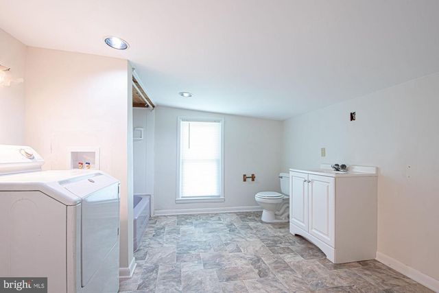 115 CHESTER GAP RD, Chester Gap, VA 22623