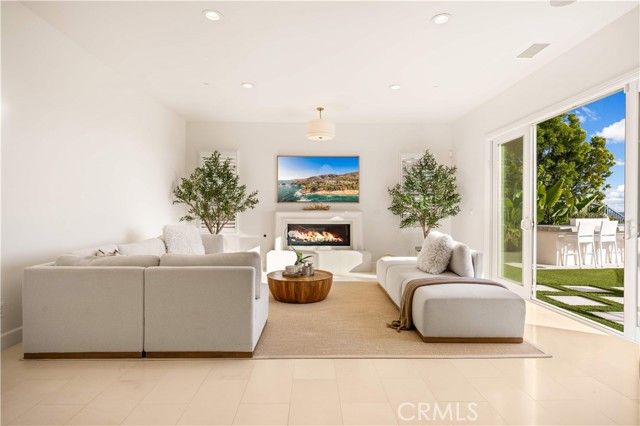 93 Parson Brown, Irvine, CA 92618