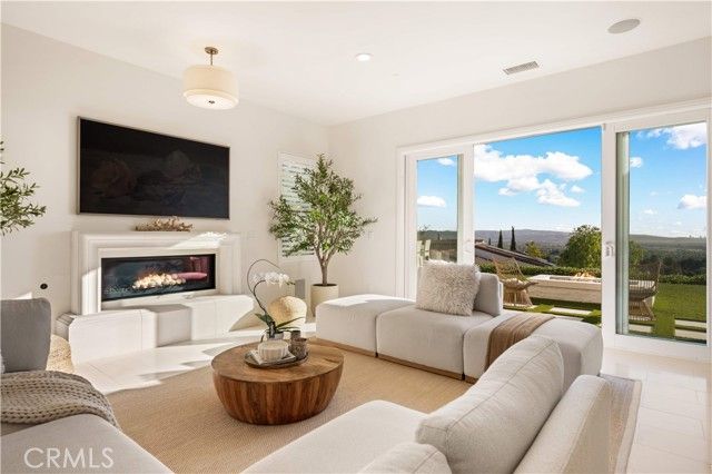 93 Parson Brown, Irvine, CA 92618
