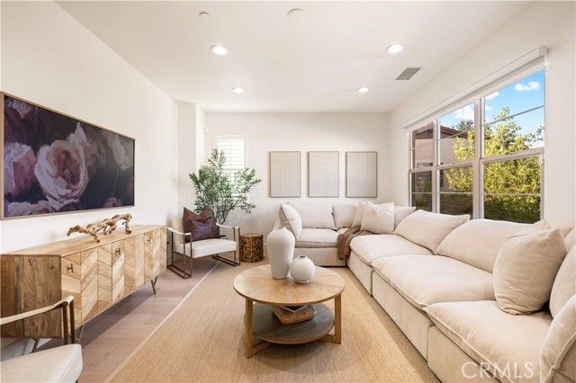 93 Parson Brown, Irvine, CA 92618