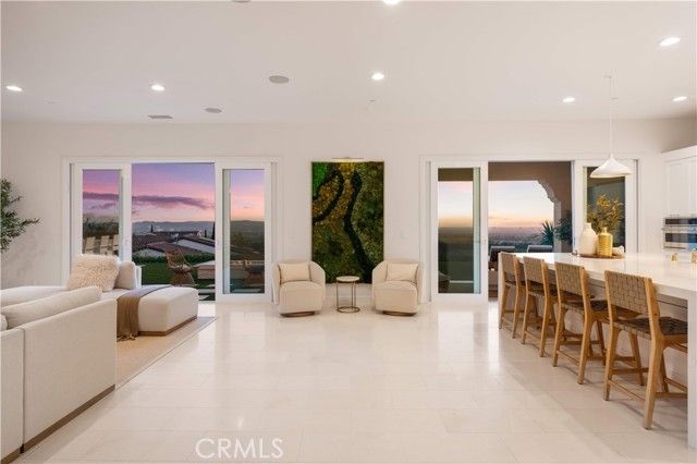 93 Parson Brown, Irvine, CA 92618