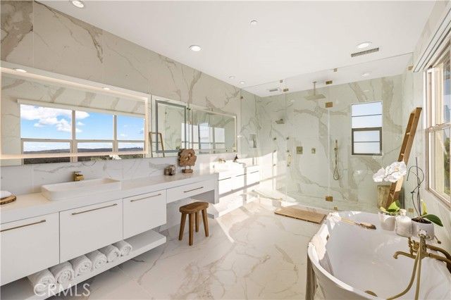 93 Parson Brown, Irvine, CA 92618