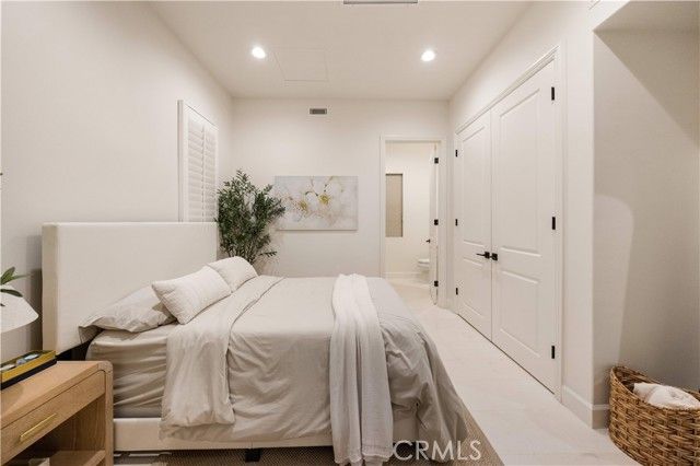 93 Parson Brown, Irvine, CA 92618