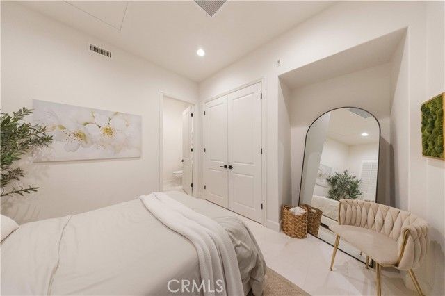93 Parson Brown, Irvine, CA 92618