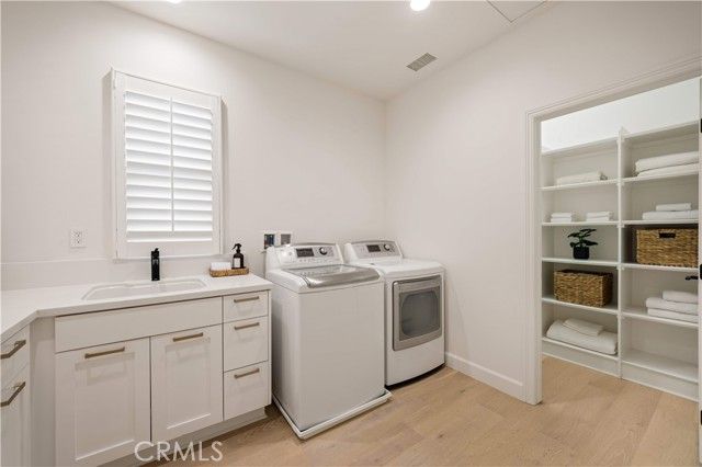 93 Parson Brown, Irvine, CA 92618