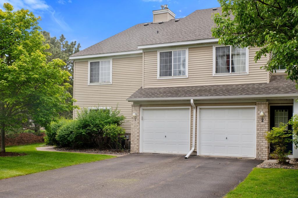 2225 Ranchview Lane N 1, Plymouth, MN 55447
