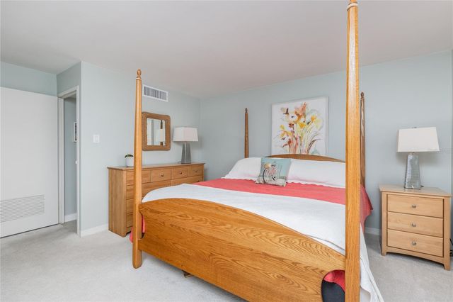 10355 PARADISE BOULEVARD 412, St Petersburg, FL 33706
