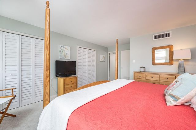 10355 PARADISE BOULEVARD 412, St Petersburg, FL 33706