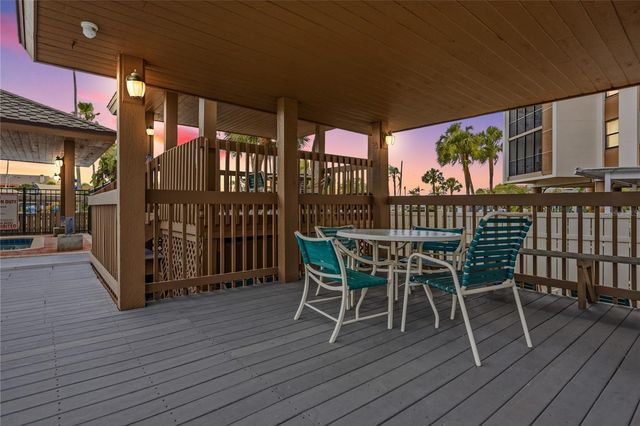 10355 PARADISE BOULEVARD 412, St Petersburg, FL 33706