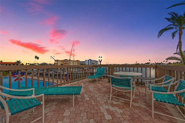 10355 PARADISE BOULEVARD 412, St Petersburg, FL 33706