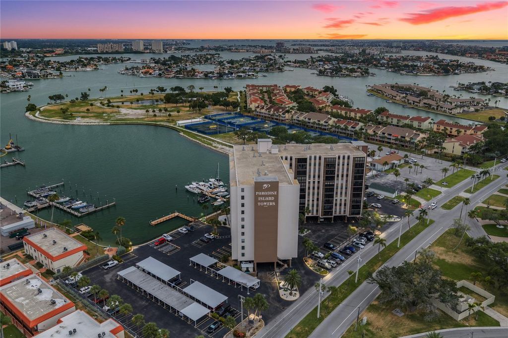 10355 PARADISE BOULEVARD 412, St Petersburg, FL 33706