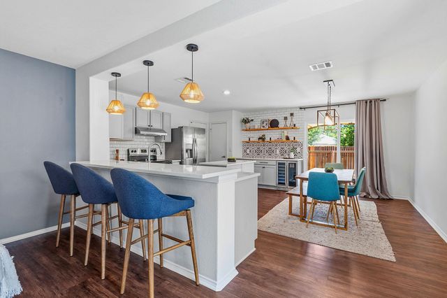 5407 Viewpoint DR, Austin, TX 78744
