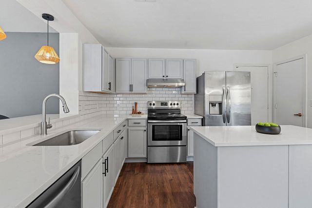 5407 Viewpoint DR, Austin, TX 78744