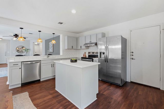 5407 Viewpoint DR, Austin, TX 78744