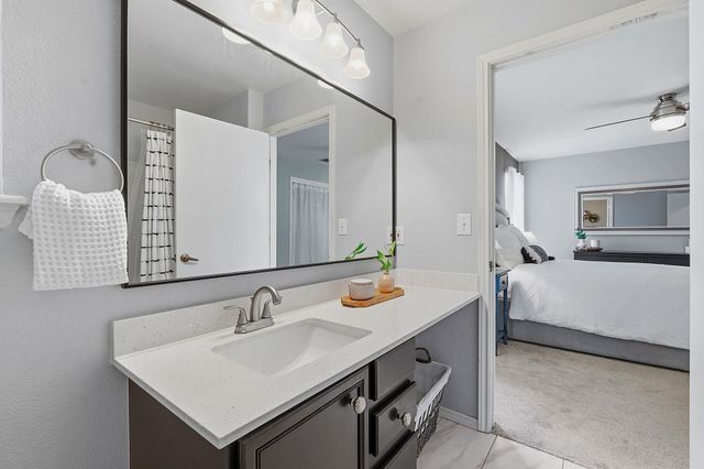 5407 Viewpoint DR, Austin, TX 78744