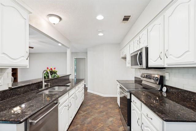 6816 Aimpoint Drive, Plano, TX 75023