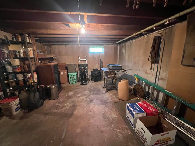 37 Pine Island Avenue, Berlin, NH 03570