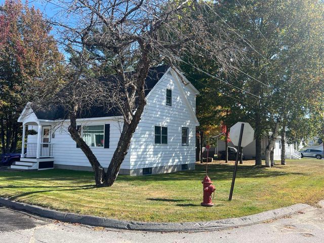 37 Pine Island Avenue, Berlin, NH 03570
