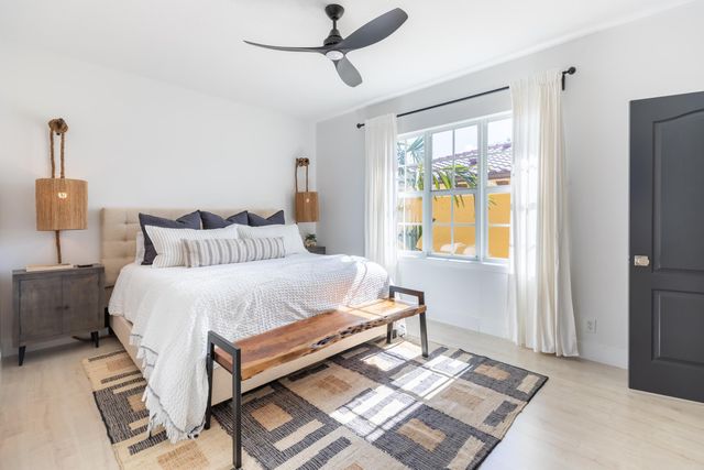 72 SE 6th Avenue H, Delray Beach, FL 33483