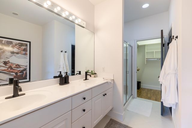 72 SE 6th Avenue H, Delray Beach, FL 33483