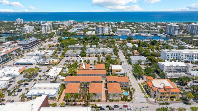 72 SE 6th Avenue H, Delray Beach, FL 33483