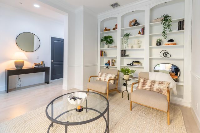 72 SE 6th Avenue H, Delray Beach, FL 33483