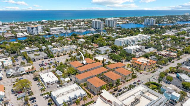 72 SE 6th Avenue H, Delray Beach, FL 33483