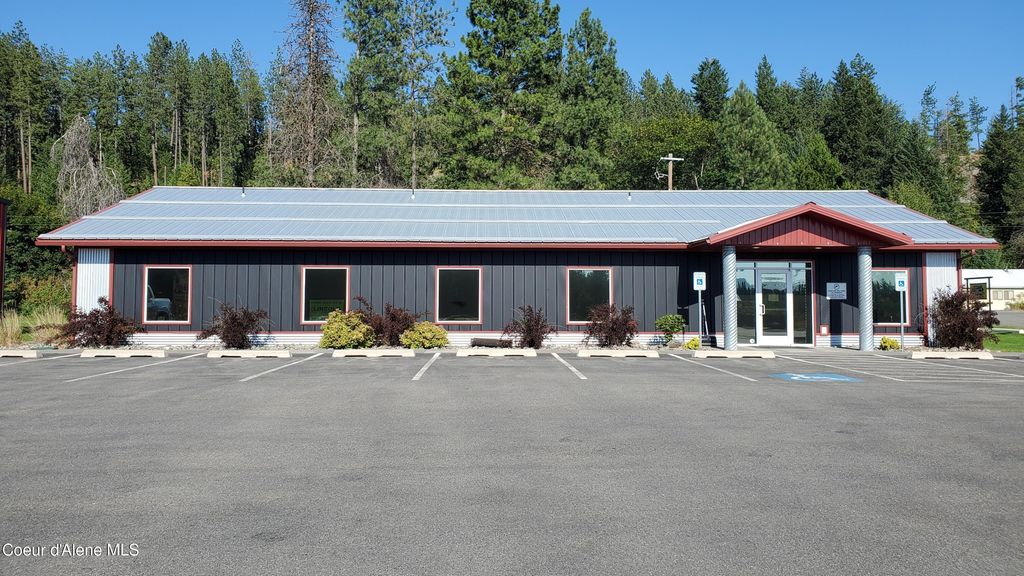 15223 N GOVERNMENT WAY, Hayden, ID 83835 photo 2