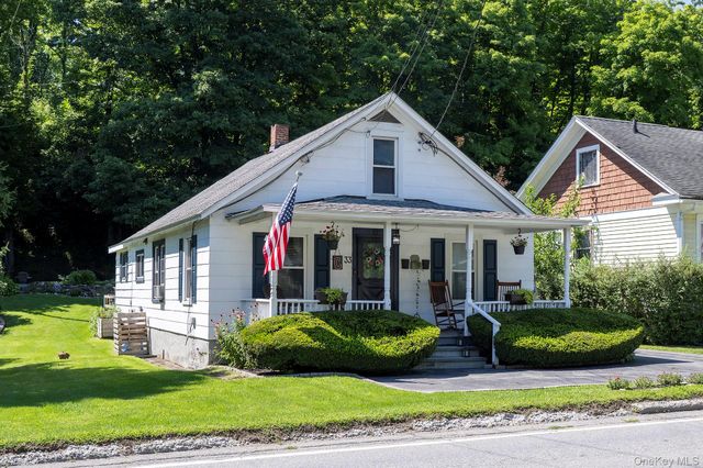 33 North Avenue, Pleasant Valley, NY 12569