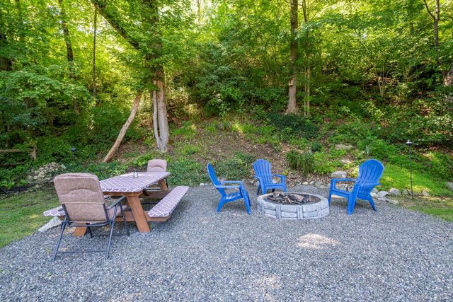 33 North Avenue, Pleasant Valley, NY 12569
