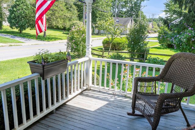 33 North Avenue, Pleasant Valley, NY 12569