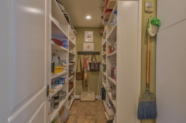 190 San Benancio Road, Salinas, CA 93908