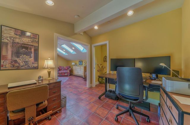 190 San Benancio Road, Salinas, CA 93908