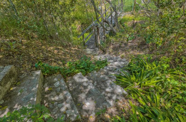 190 San Benancio Road, Salinas, CA 93908