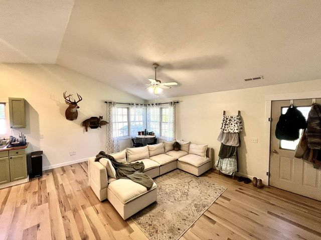 6901 E 250 S, Knox, IN 46534