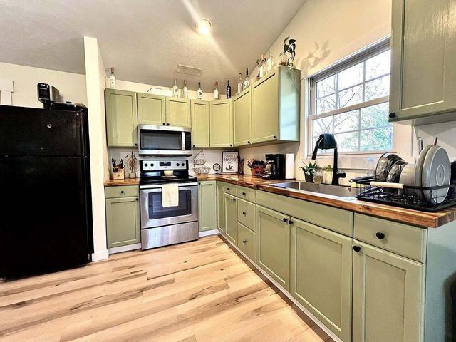 6901 E 250 S, Knox, IN 46534