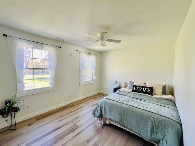 6901 E 250 S, Knox, IN 46534