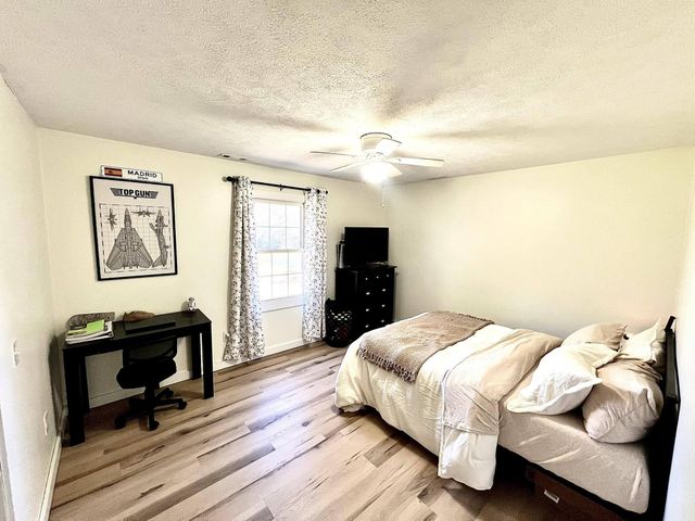 6901 E 250 S, Knox, IN 46534